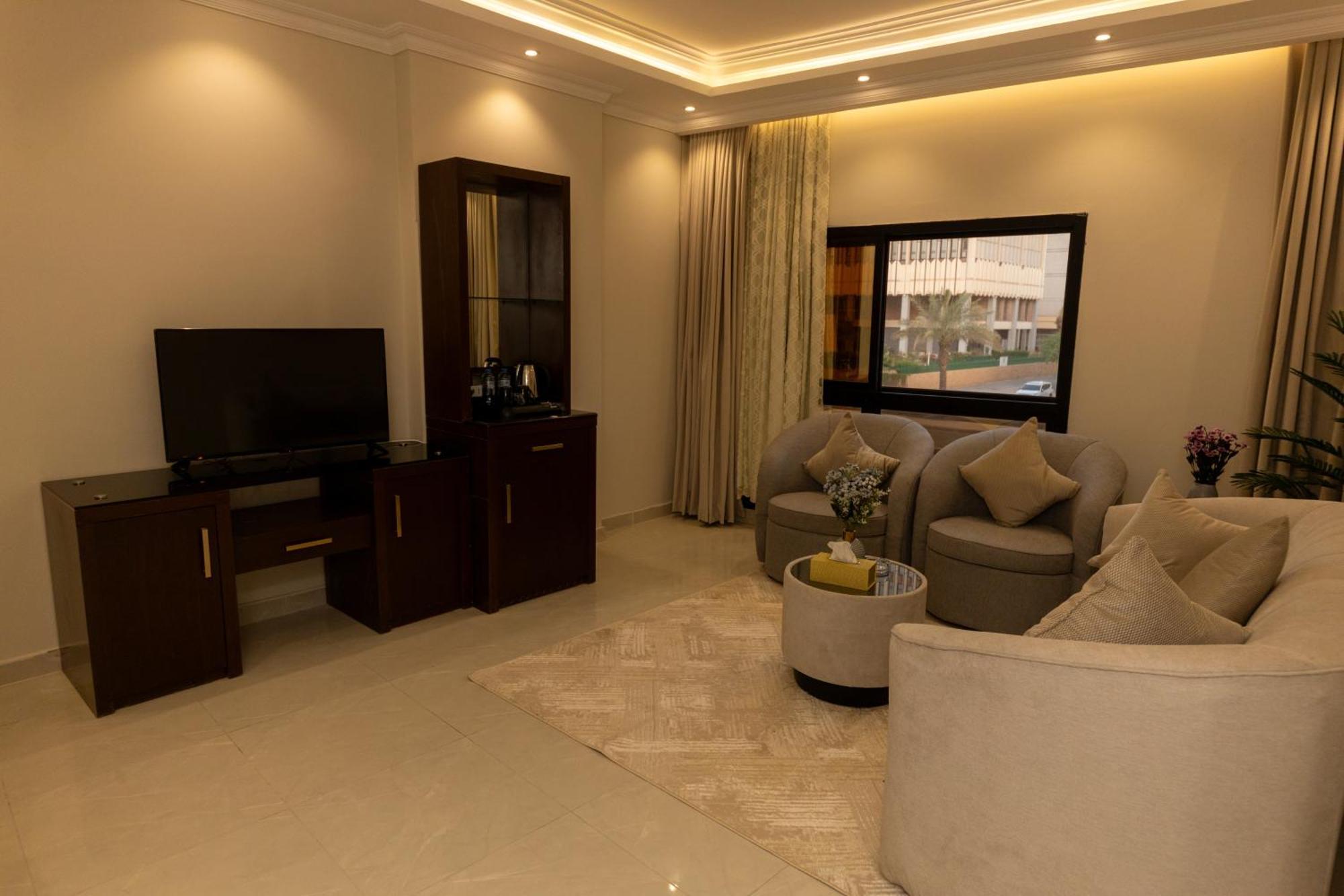 Burj Al Hayat Furnished Suites - Al Malaz Riaad Buitenkant foto